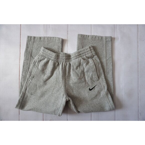 Nike Boys Gray Sweatpants – Size S - Picture 5 of 5